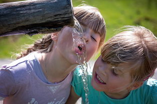 爱心代怀生子中心:孕晚期见红后肚子不发紧多久会生?